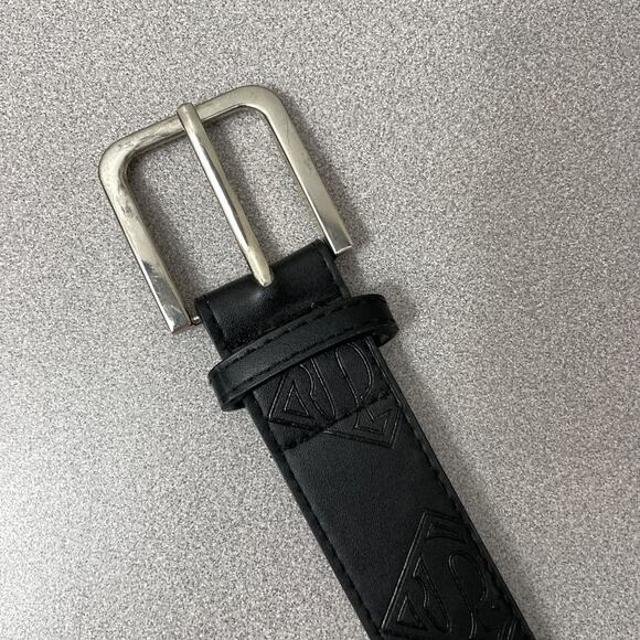 Buckle Down Superman Belt Mens 30 Black Silver Vegan Leather Silver Buckle Logo - Picture 5 of 8